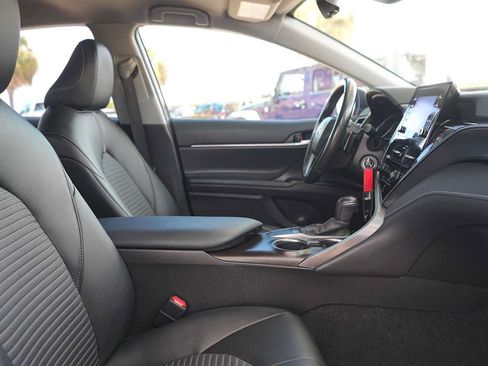 Used 2024 Toyota Camry SE FWD image 15