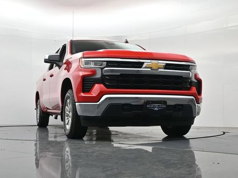 Used 2025 Chevrolet Silverado 1500 LT AWD/4WD image 39