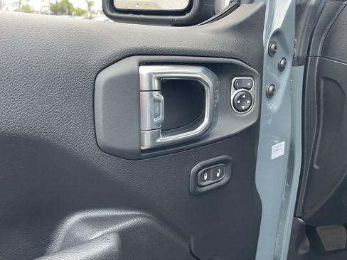 New 2026 Jeep Gladiator Sport image 13