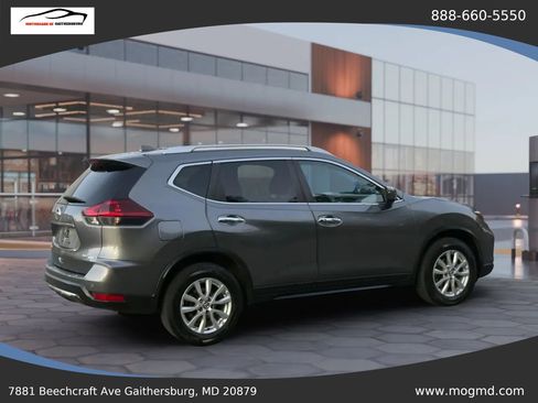 Used 2020 Nissan Rogue SV image 12