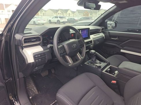 Used 2024 Toyota Tacoma TRD Off-Road image 8