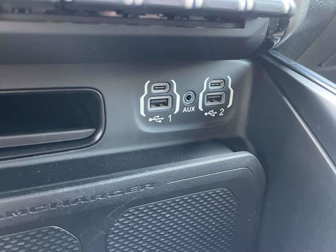 Used 2023 RAM 1500 Laramie AWD/4WD image 17