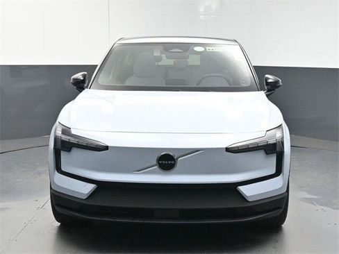 New 2025 Volvo EX30 Ultra w/ Climate Package image 3