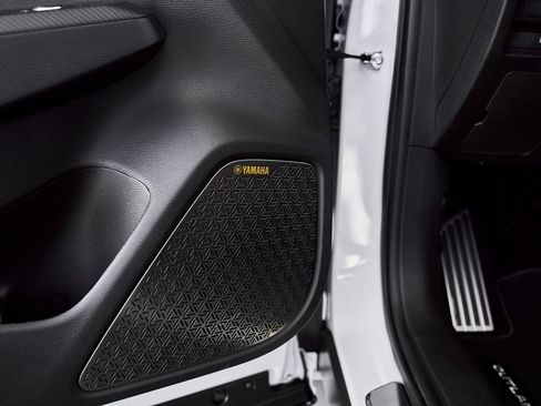 New 2026 Mitsubishi Outlander SEL image 24