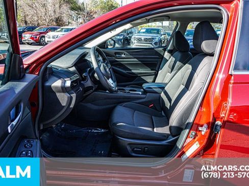 Used 2025 Nissan Altima 2.5 SV image 19