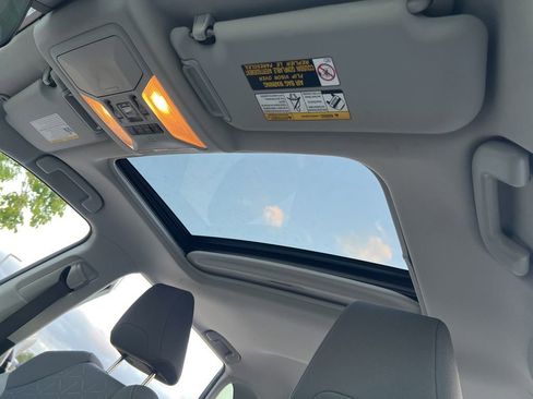 Used 2019 Toyota RAV4 XLE image 14