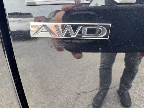 Used 2021 Buick Envision Avenir w/ Technology Package II AWD/4WD image 22