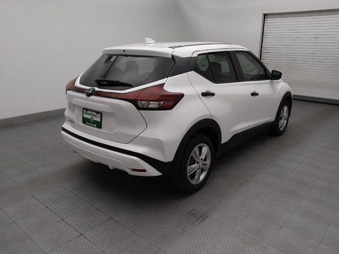 Used 2024 Nissan Kicks S FWD image 9