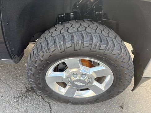 Used 2019 Chevrolet Silverado 2500 W/T w/ Snow Plow Prep Package AWD/4WD image 9
