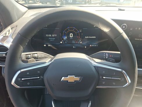 New 2026 Chevrolet Equinox LT w/ Safety and Technology Package FWD image 17