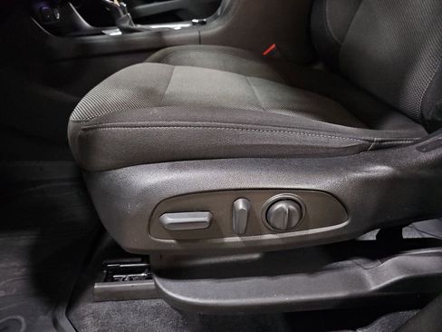 Used 2022 Chevrolet Traverse LT w/ LPO, Floor Liner Package image 17