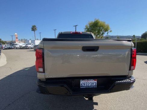 Used 2024 Chevrolet Colorado Z71 w/ Z71 Convenience Package 2 image 7