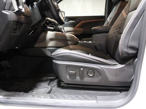 Used 2023 GMC Canyon Denali AWD/4WD image 19