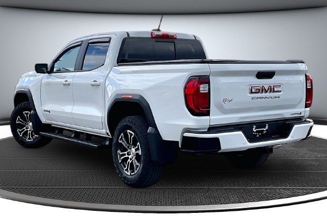 Used 2025 GMC Canyon AT4 w/ Technology Plus Package AWD/4WD image 4