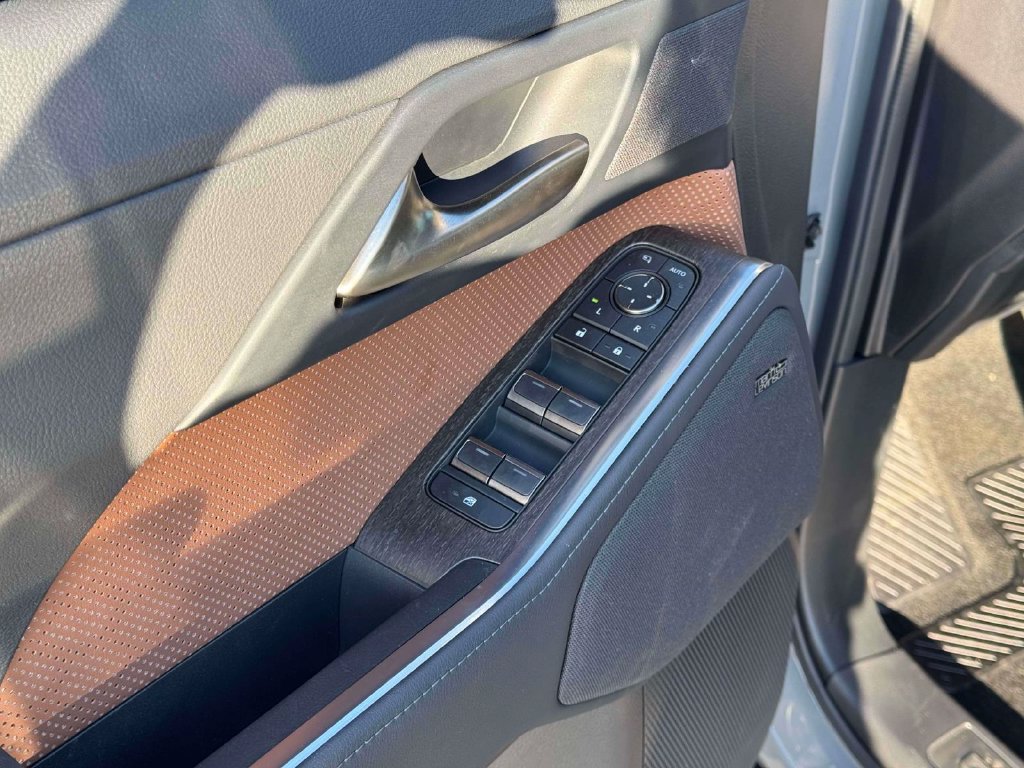 Used 2024 Lexus GX 550 AWD/4WD image 18