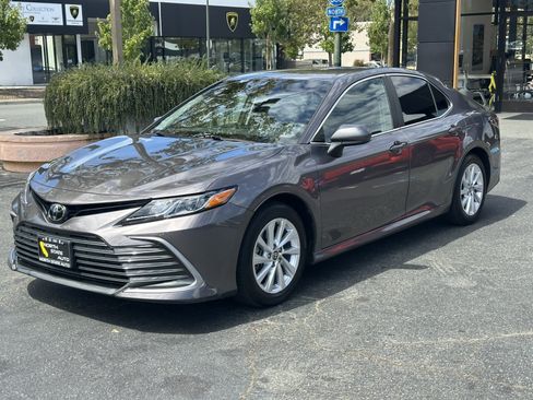 Used 2023 Toyota Camry LE FWD image 3