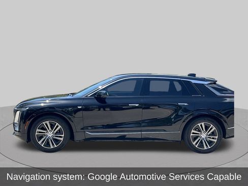Used 2024 Cadillac Lyriq Luxury AWD/4WD image 2