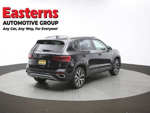 Used 2024 Volkswagen Taos SE FWD image 39