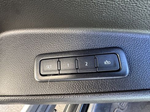 Used 2019 GMC Yukon Denali image 11