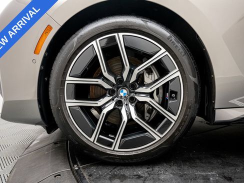 Used 2023 BMW 740i RWD image 34