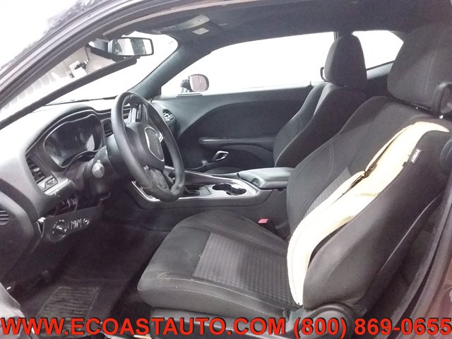 Used 2017 Dodge Challenger SXT w/ Blacktop Package RWD image 10