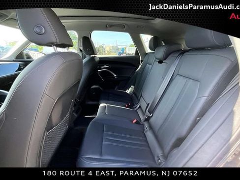 Used 2025 Audi Q5 Premium w/ Convenience Package AWD/4WD image 18