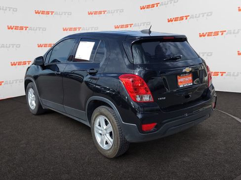 Used 2021 Chevrolet Trax LS FWD image 3