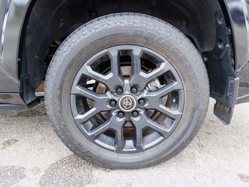 Certified 2024 Toyota Sequoia Platinum AWD/4WD image 16