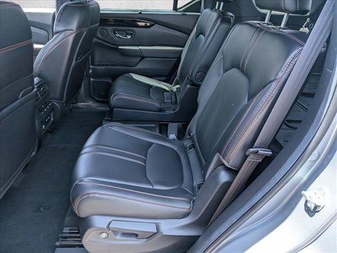 Used 2025 Honda Pilot TrailSport image 26
