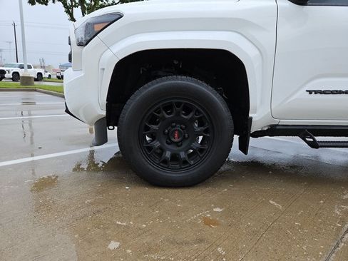 Used 2024 Toyota Tacoma SR5 RWD image 21
