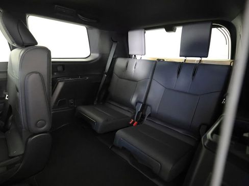 Used 2026 Lexus GX 550 w/ Accessory Package (31) AWD/4WD image 16