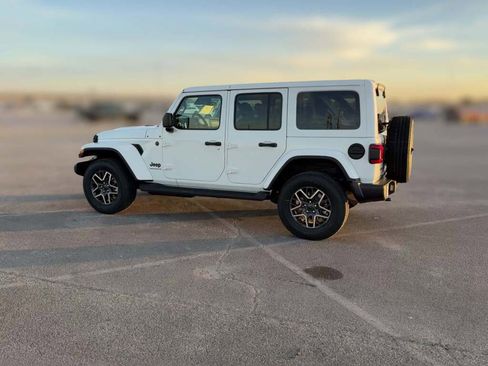 New 2026 Jeep Wrangler Sahara image 7