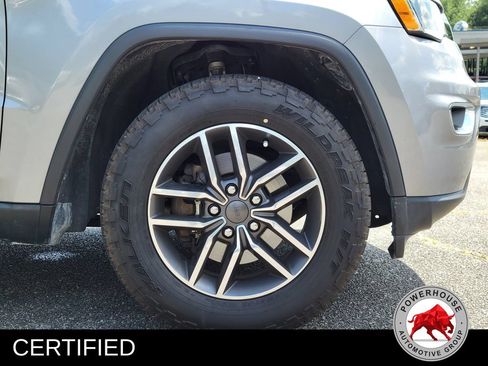 Used 2019 Jeep Grand Cherokee Limited RWD image 12