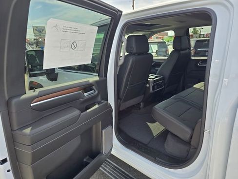 New 2026 GMC Sierra 2500 Denali w/ Denali Reserve Package AWD/4WD image 15