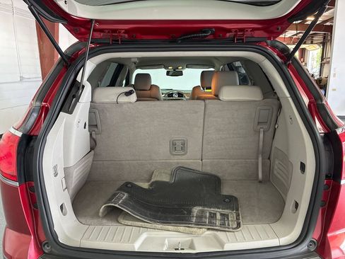 Used 2012 Buick Enclave Leather AWD/4WD image 19