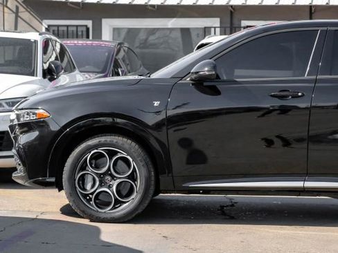 Used 2024 Alfa Romeo Tonale Ti w/ Premium Interior Package image 17