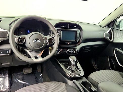 Used 2021 Kia Soul LX FWD image 12
