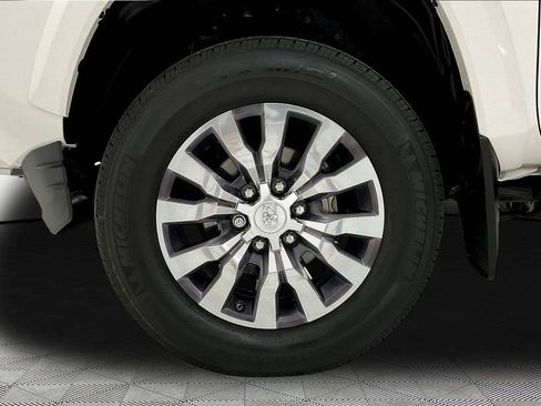 Used 2020 Toyota Tacoma Limited image 26