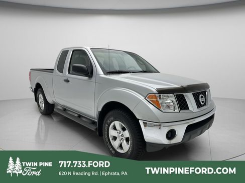 Used 2007 Nissan Frontier SE w/ SE Value Truck Pkg AWD/4WD image 1