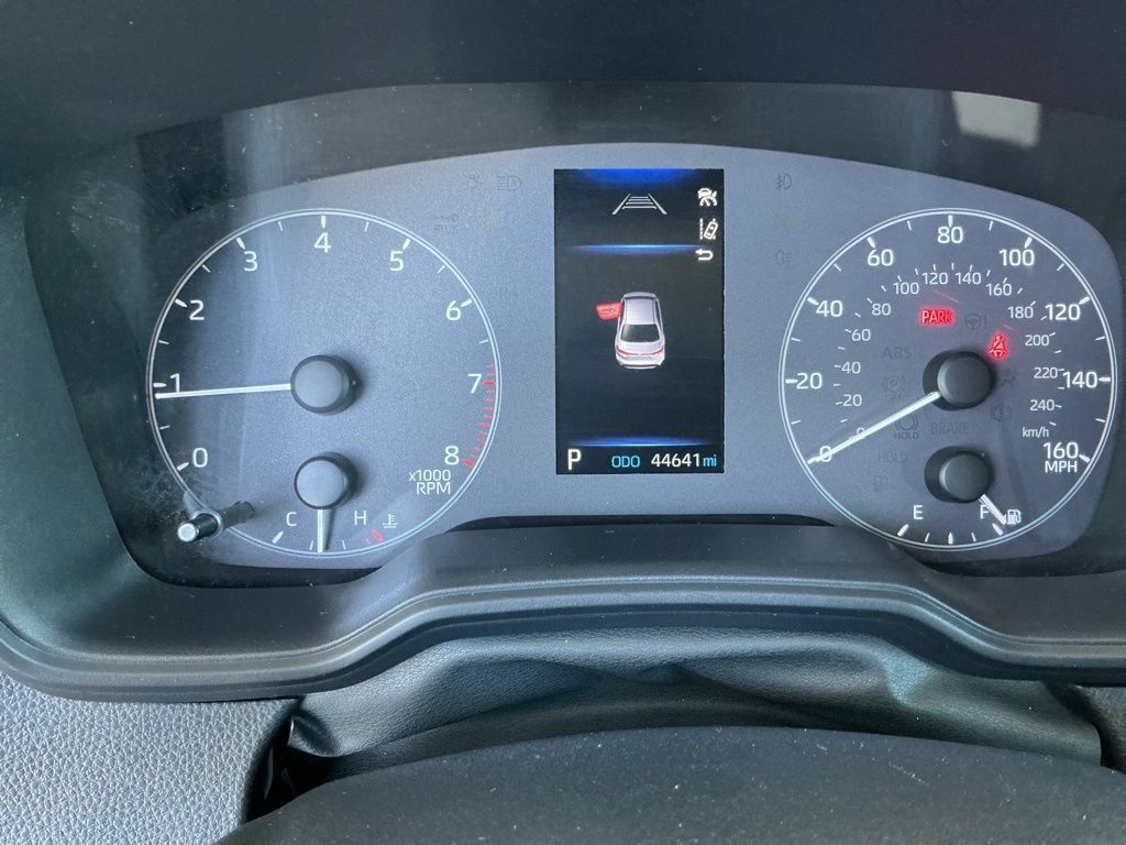 Used 2025 Toyota Corolla LE FWD image 3