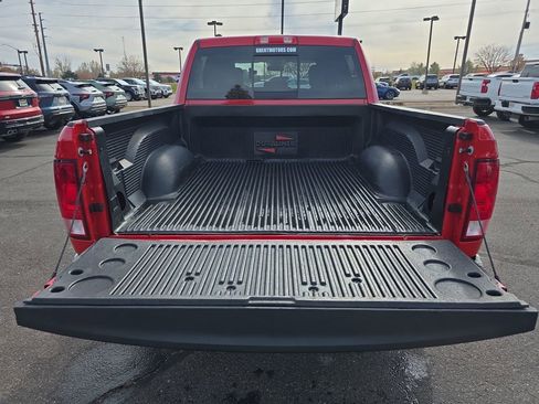 Used 2019 RAM 1500 Classic SLT image 27