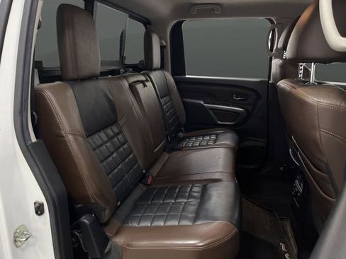 Used 2017 Nissan Titan Platinum Reserve AWD/4WD image 33
