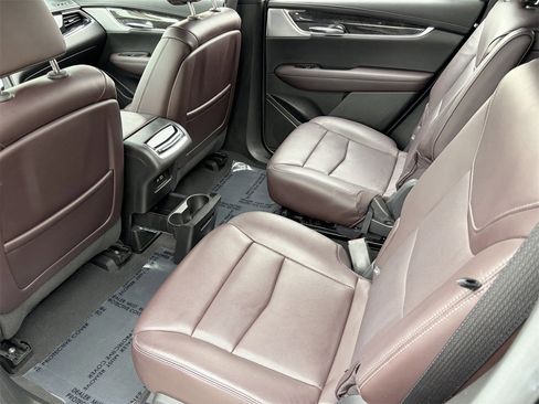 Used 2020 Cadillac XT6 Premium Luxury image 16