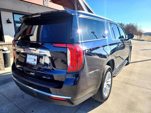 Used 2023 GMC Yukon XL SLT image 8