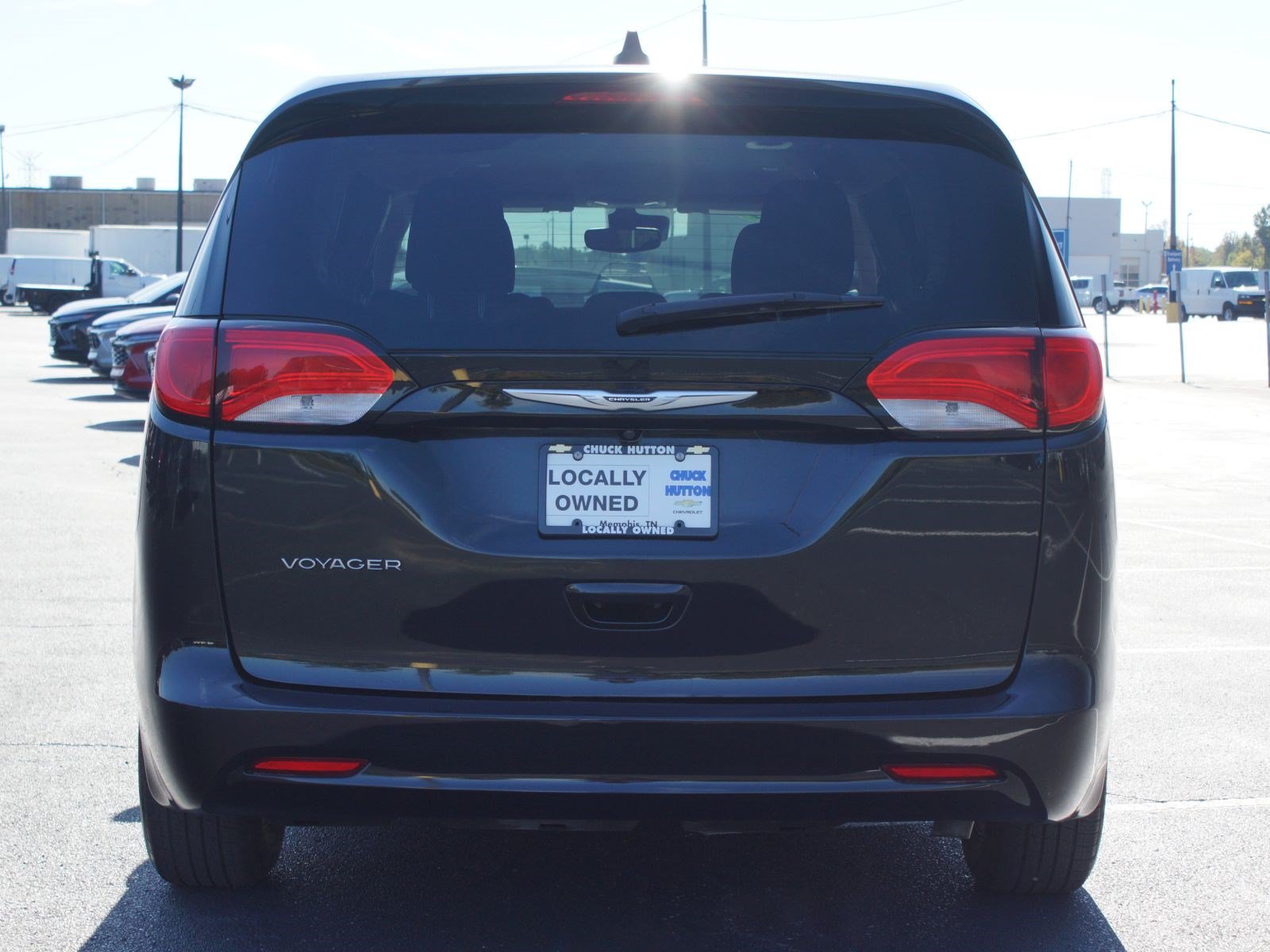 Used 2023 Chrysler Voyager LX FWD image 3