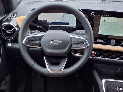 New 2026 Chevrolet Equinox ACTIV w/ Convenience Package III FWD image 20