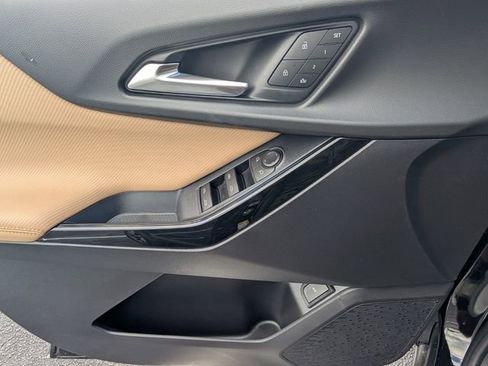 New 2026 Chevrolet Equinox ACTIV w/ Convenience Package III FWD image 11