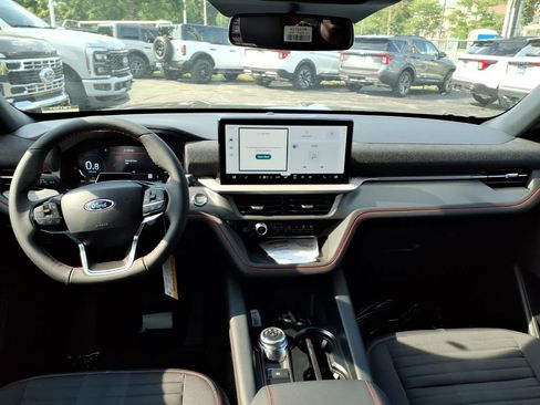 New 2026 Ford Explorer ST-Line w/ ST-Line Street Pack RWD image 12