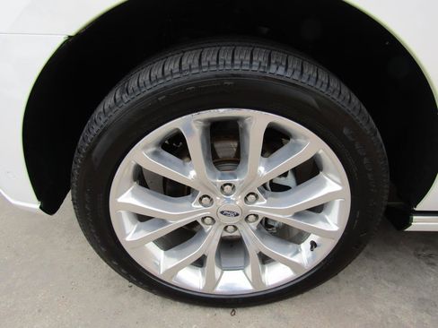 Used 2019 Ford Expedition Max Platinum image 7