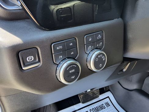 Used 2024 GMC Sierra 1500 SLE w/ Preferred Package AWD/4WD image 21